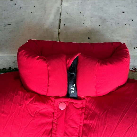 Aritzia TNA Red Super Puff Jacket - Picture 2 of 10